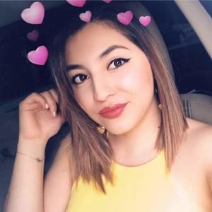 Meet your Posher, Yvette